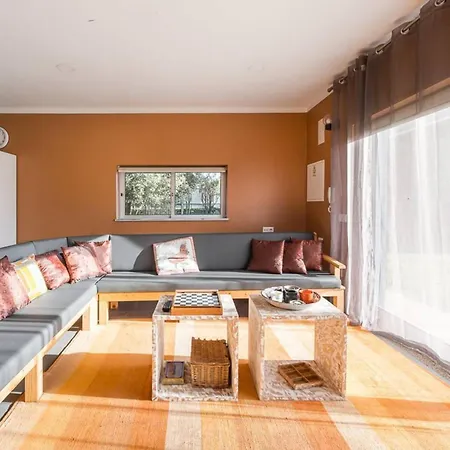 Spacious House In Esposende With Private Parking * Braga