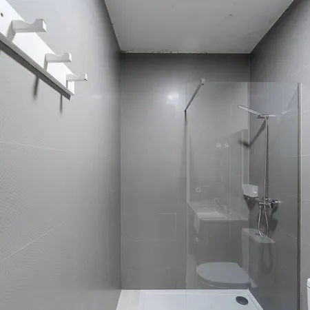 Spacious House In Esposende With Private Parking Ferienhaus *