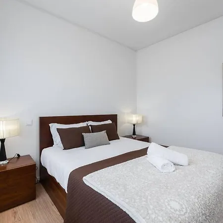 Spacious House In Esposende With Private Parking Braga