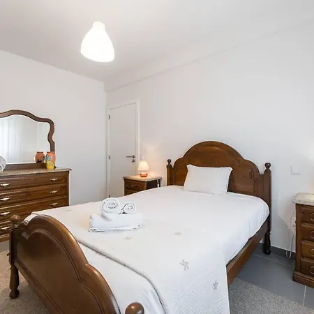 Ferienhaus Spacious House In Esposende With Private Parking *